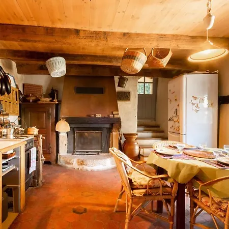 펜션 La Maison Aux Volets Bleus *